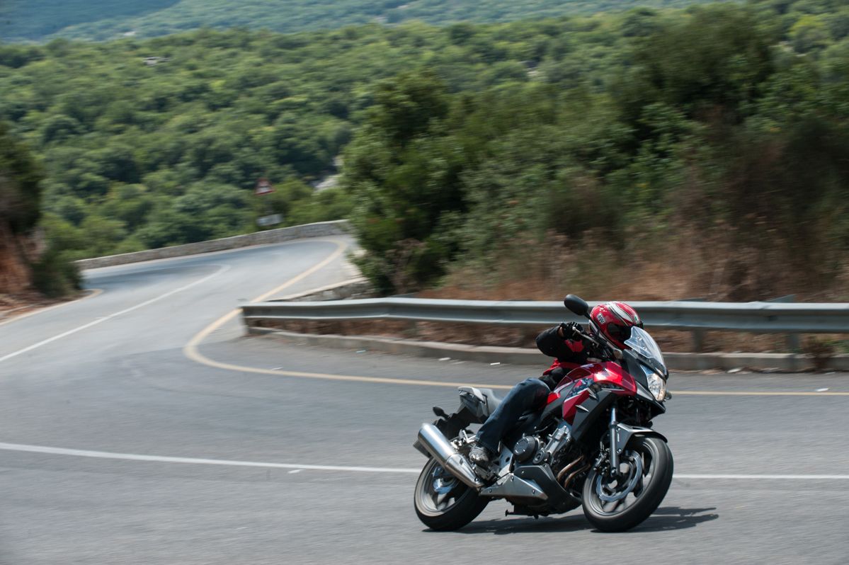 קרוסאובר נהדר לבעלי רישיון ביניים, וגם לבלתי מוגבל