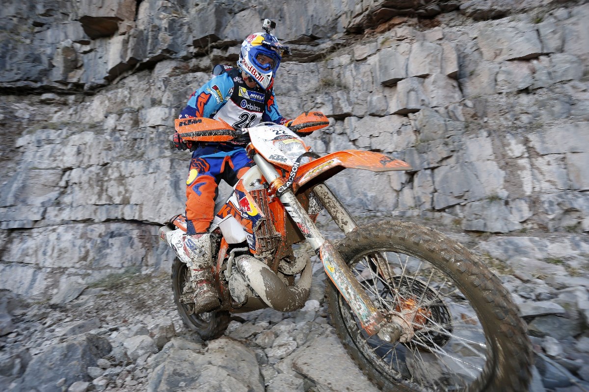 'הקשוח' 2015: ניצחון ראשון לג'וני ווקר