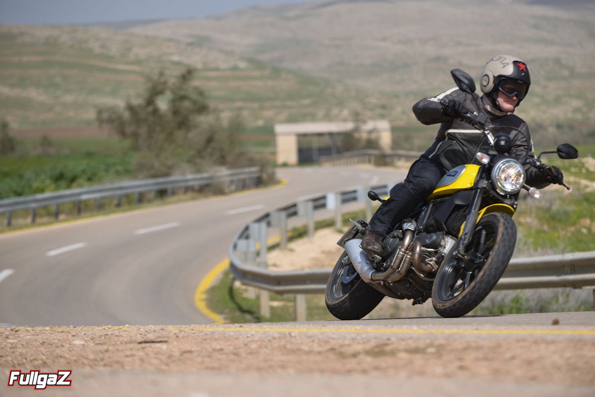 דוקאטי סקרמבלר אייקון במבחן