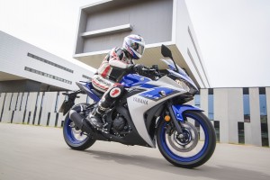 2015-04-15 Yamaha R3-1625