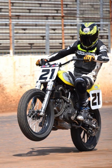 רכיבת אימון על הסקרמבלר