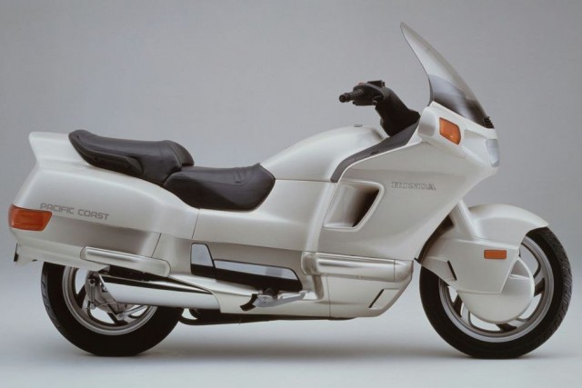 הונדה PC800  800X1200