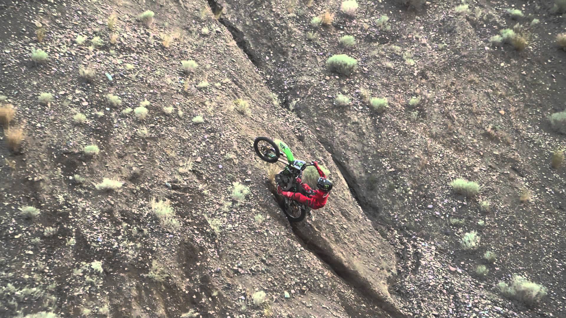 כריס פוסטר מראה לנו מה זה רכיבת פריסטייל