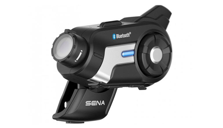 הראשונה מסוגה – סנה מציגה דיבורית משולבת מצלמת דרך