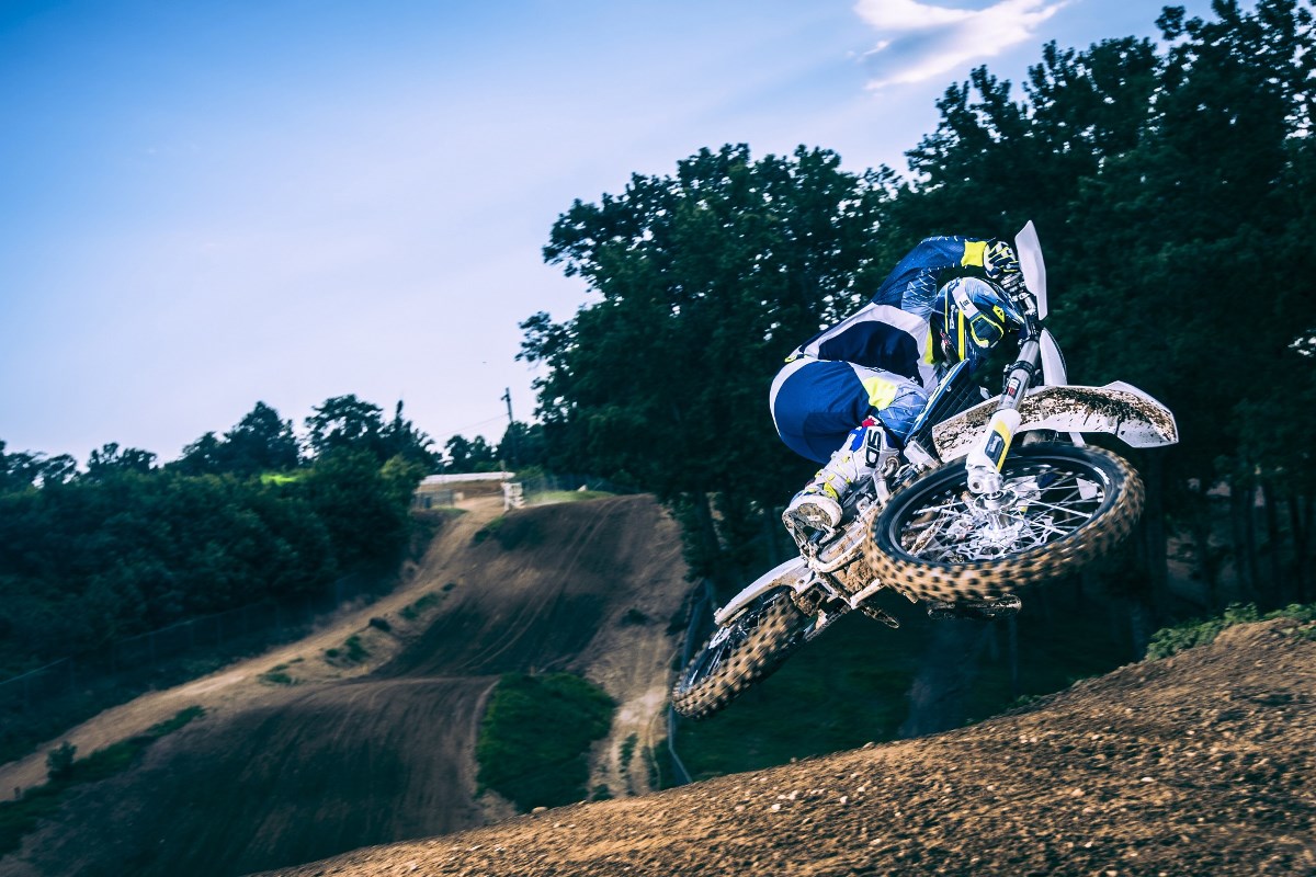 הוסקוורנה: מוטוקרוס חדשים ל-2016