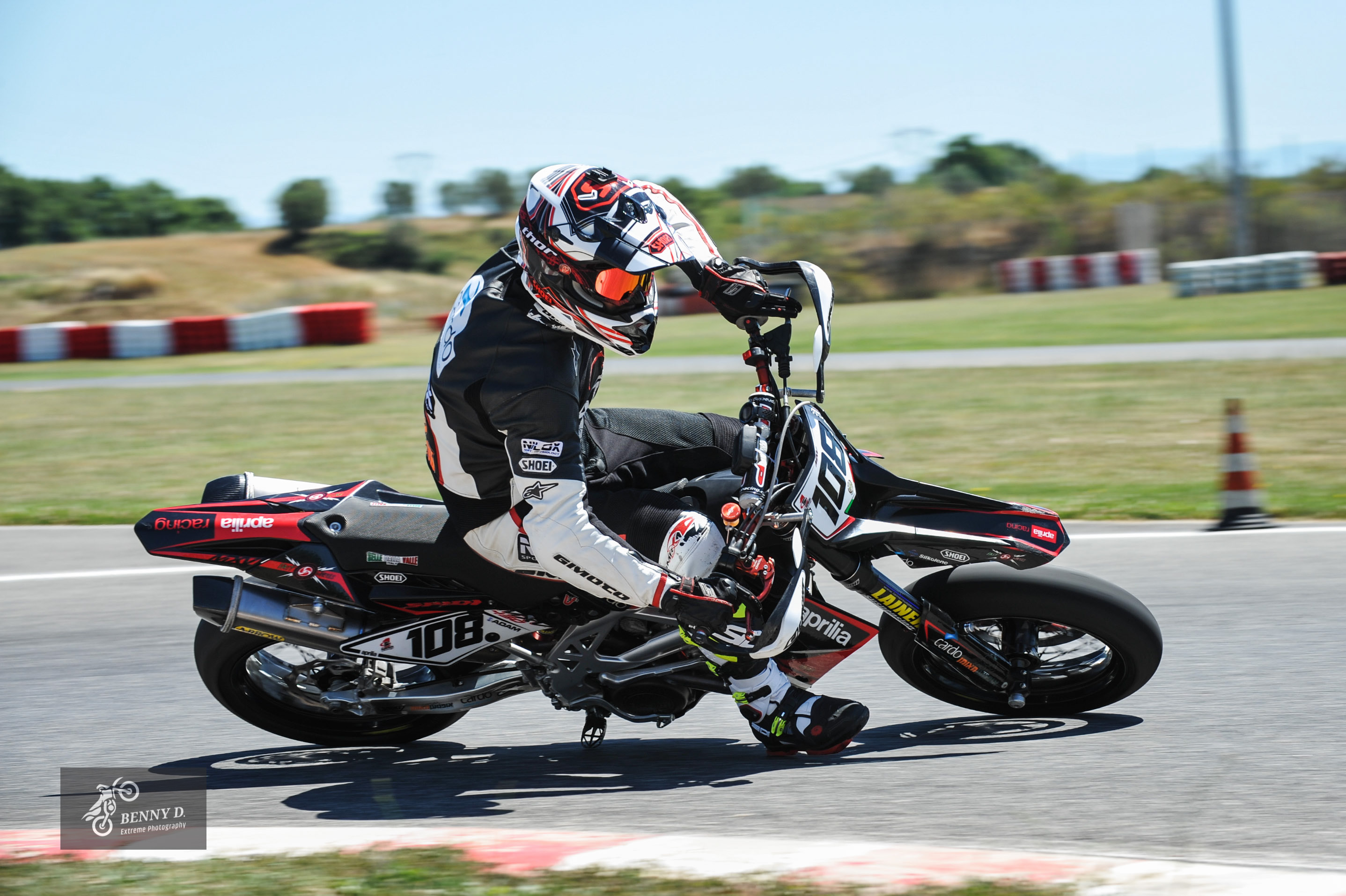 ישראלים בחו"ל: אדם מחרוק באנגולה ואיטליה