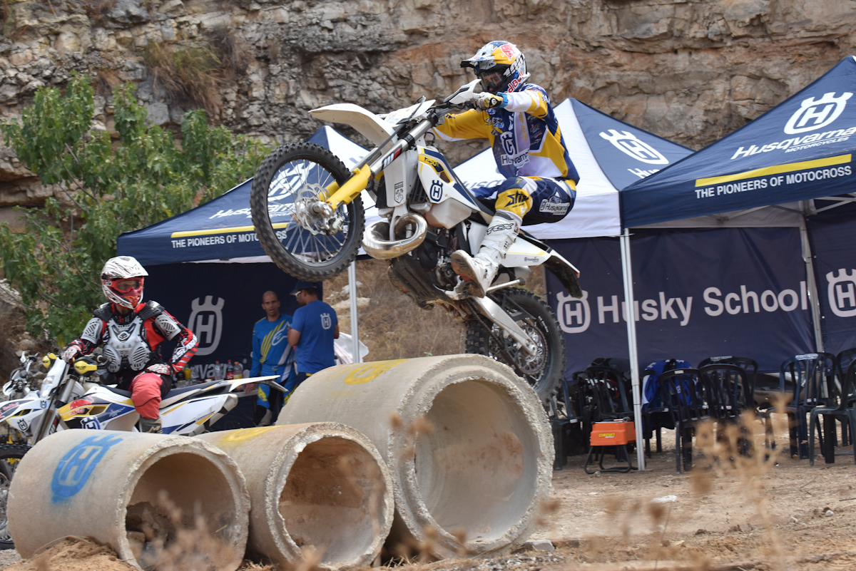 Husky School: הדרכות רכיבת אנדורו