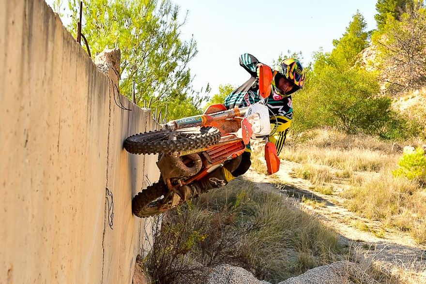 אקסטרים-אנדורו עם פול בולטון