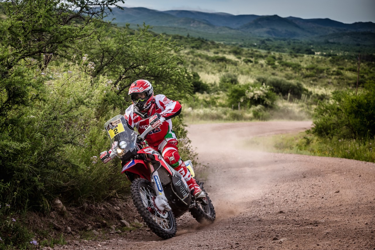 דקאר: גונקלבס מטפס לראש בסטייג' הרביעי