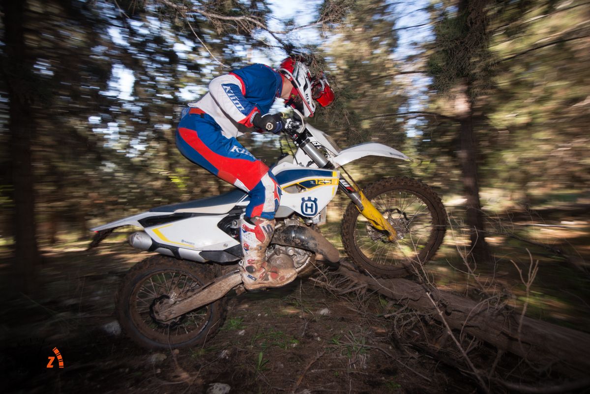 רכיבה ראשונה: הוסקוורנה TE125