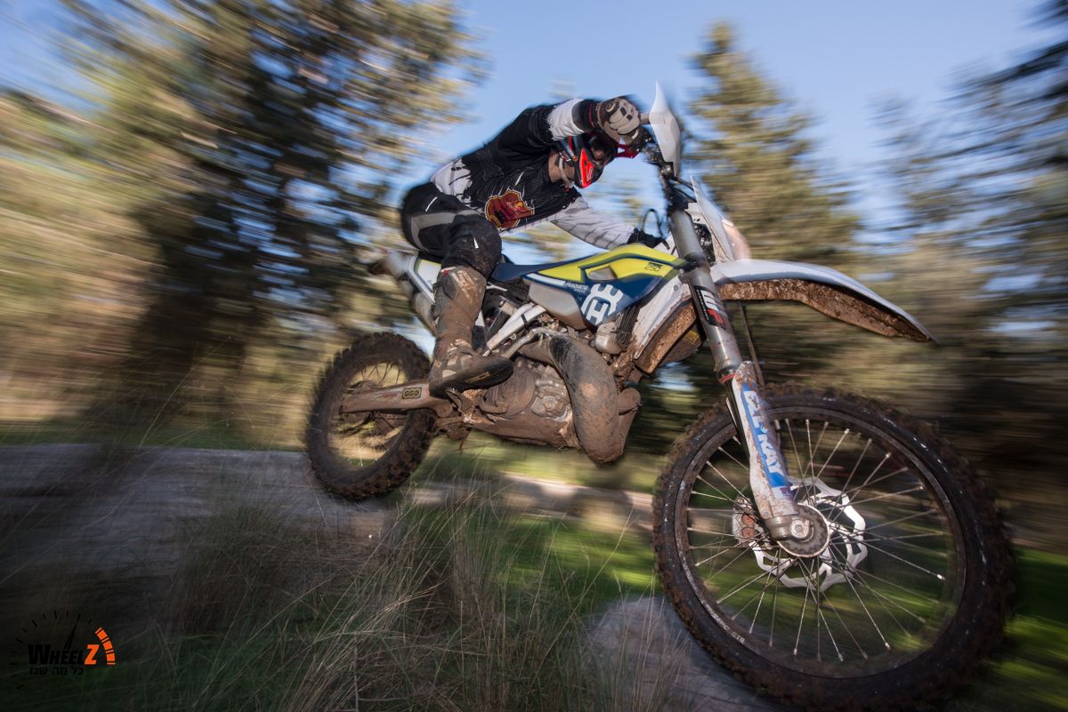 רכיבה ראשונה: הוסקוורנה TE250