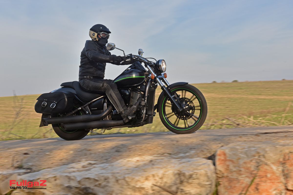 קוואסאקי VN900 וולקן במבחן – סופט קרוז