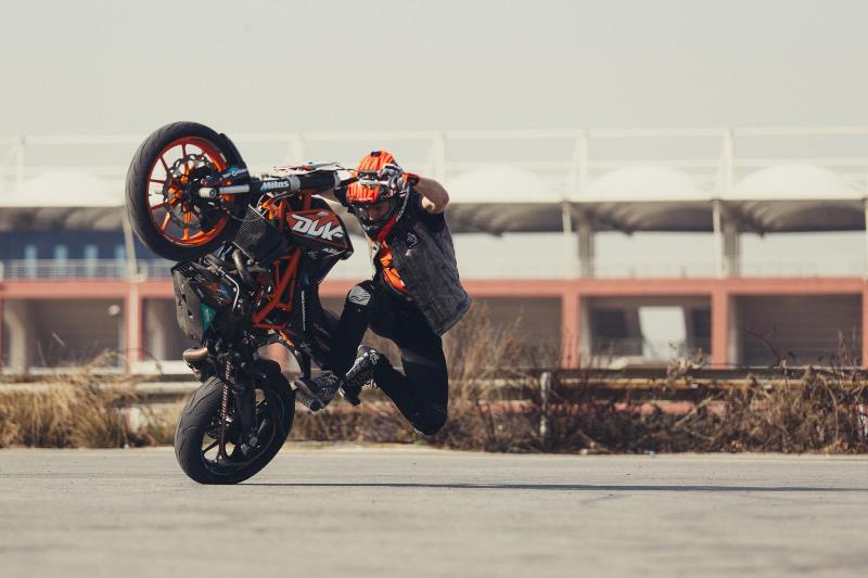 רוק בגורוס בדרך לישראל!