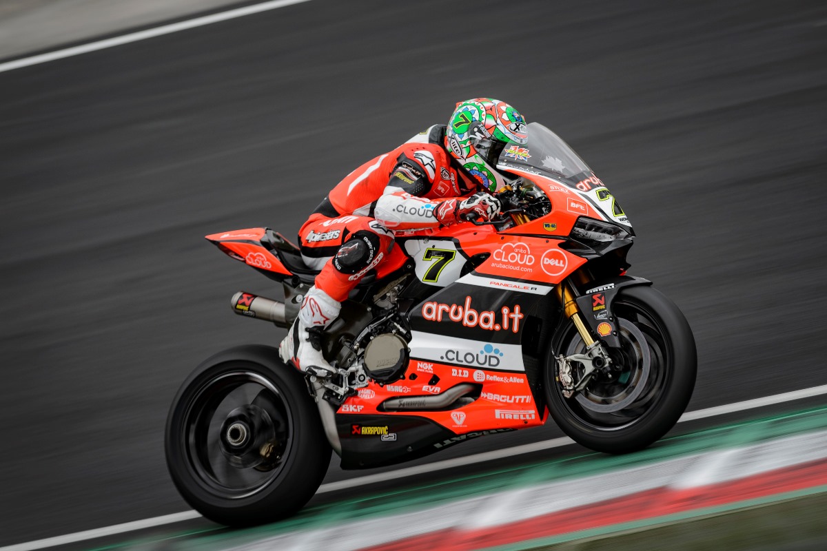 WSBK: צ'ז דיוויס שולט באימולה