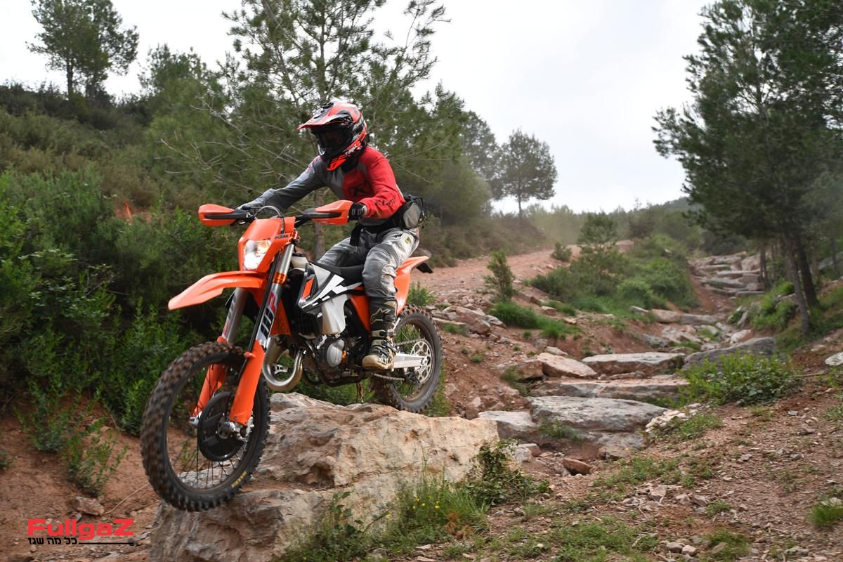 רכיבה ראשונה: ק.ט.מ 125XC-W / 150XC-W