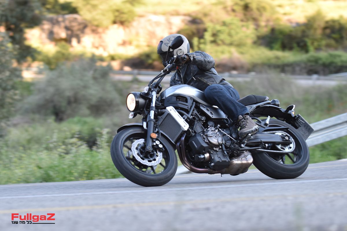 ימאהה XSR700 במבחן – עניין של קונטורינג