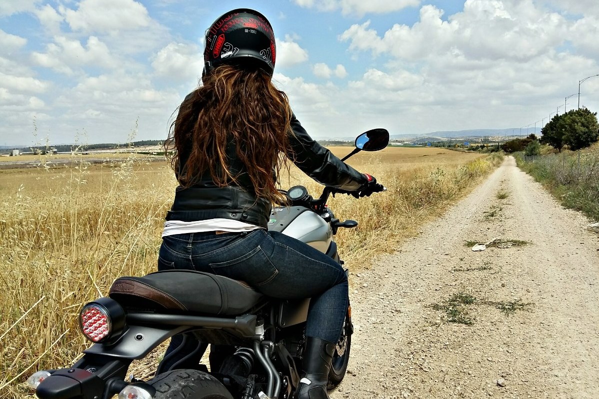 יום הרוכבת על XSR700 – דיסוננס קוגנטיבי