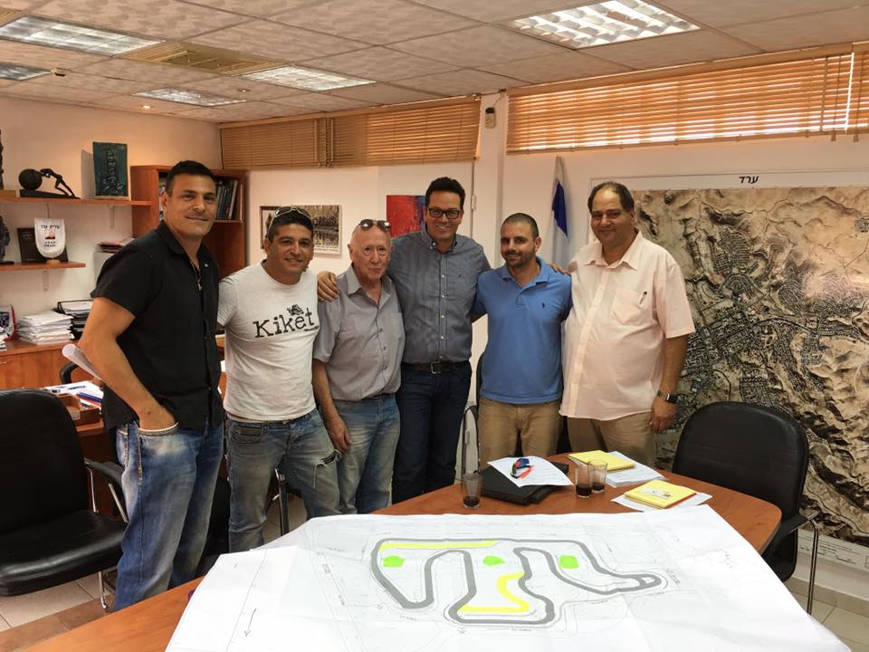 מסלול האספלט בערד מתניע מחדש