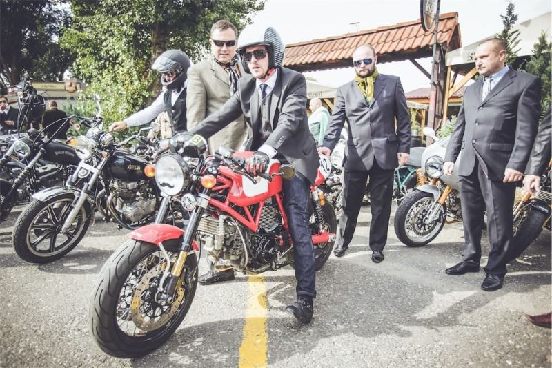 בשישי: רכיבת הג'נטלמנים השנתית