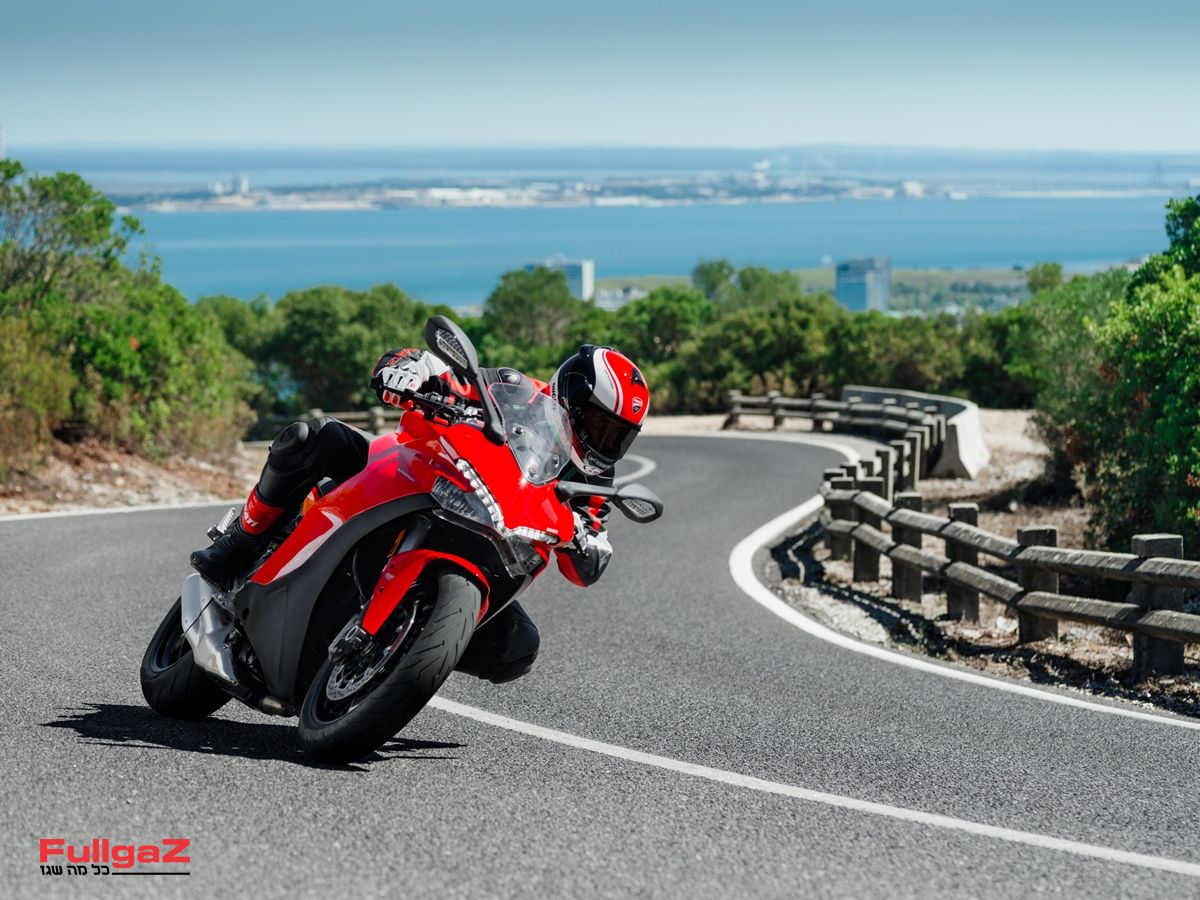 דוקאטי חוזרת ל-SS עם אופנוע ספורט חדש