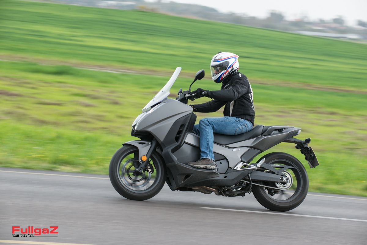 רכיבה ראשונה: הונדה אינטגרה 750