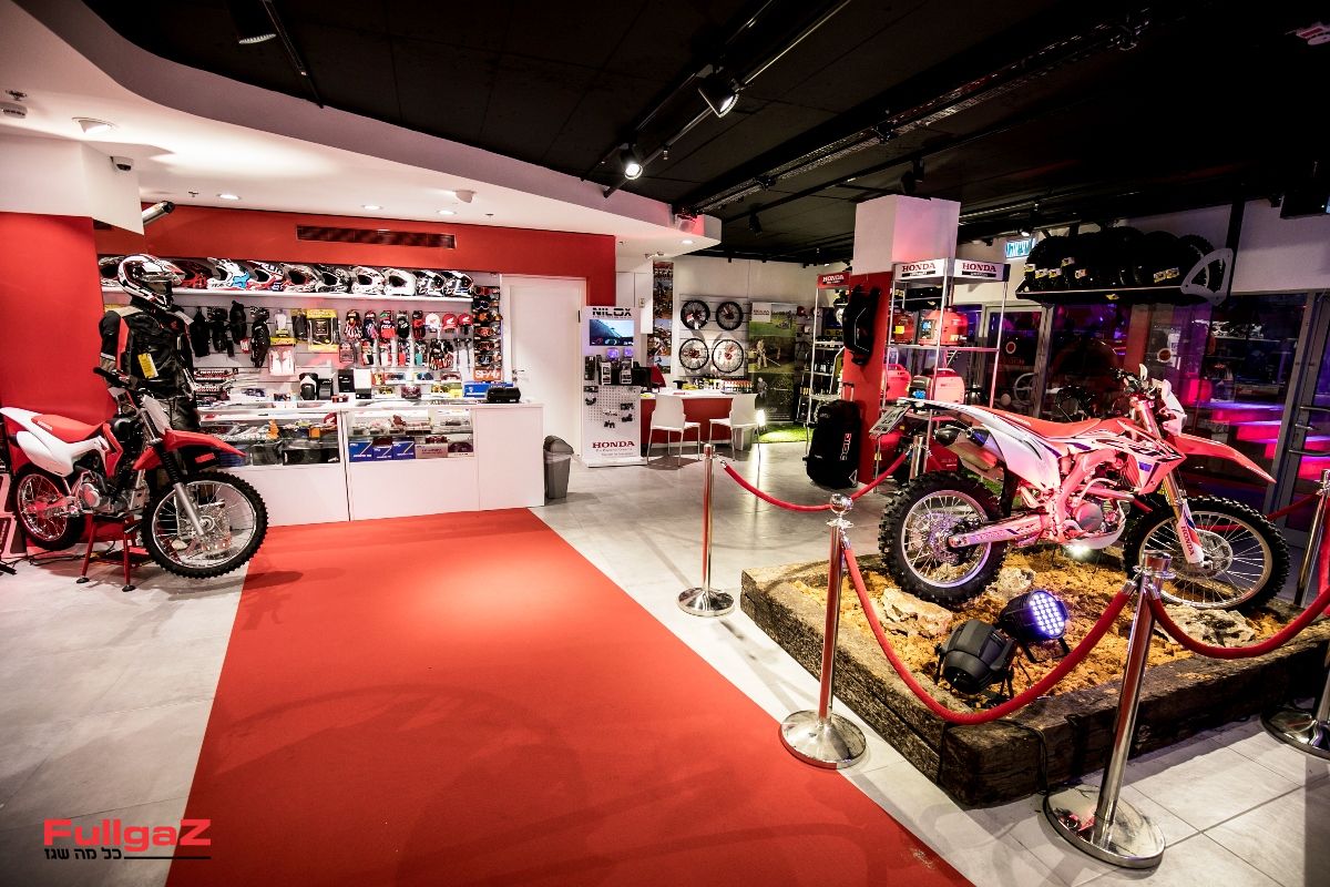 הונדה: אולם קונספט וטרייד-אין חדש