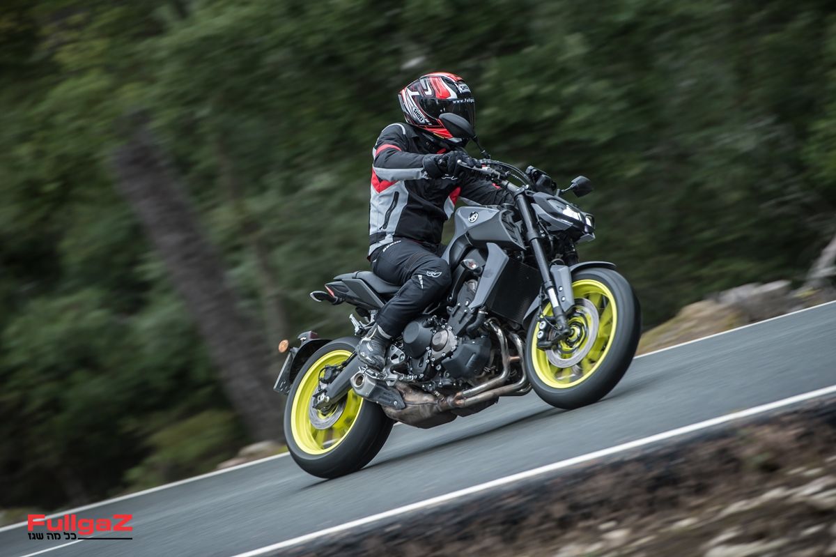 חדשים בארץ: הסופר-נייקדים של ימאהה