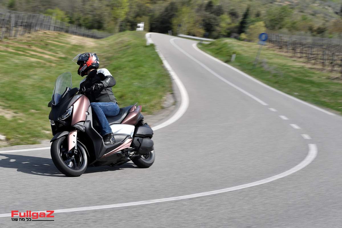 חדש בארץ: ימאהה איקסמקס 300