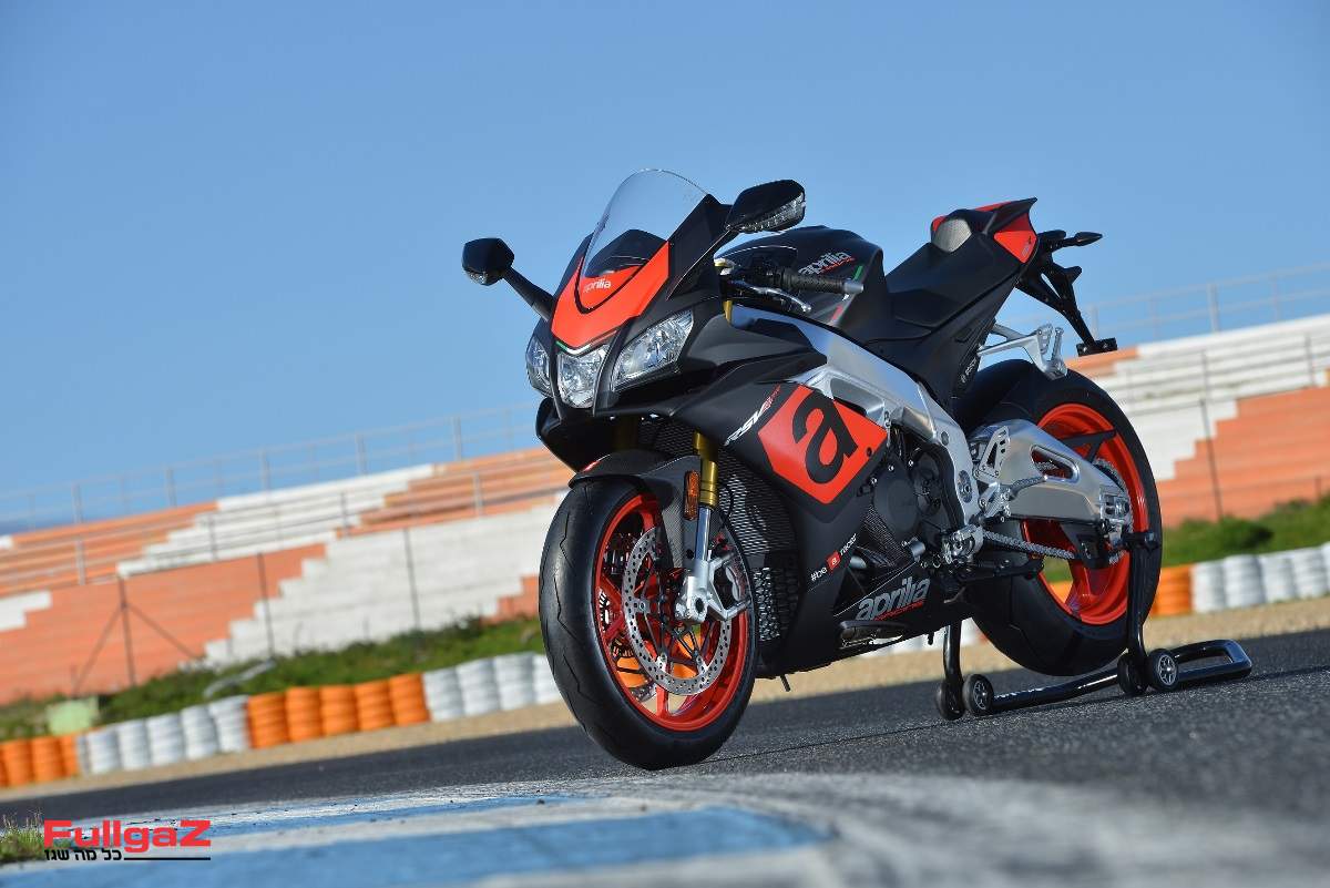 חדש בארץ: אפריליה RSV4 RR החדש