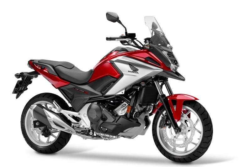 הונדה יוצאת במבצע על 3 דגמי אופנועים