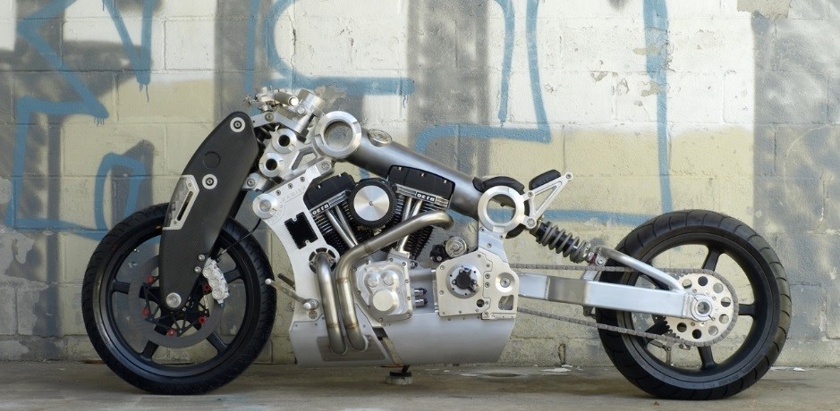 קונפדרט וי-טווין – אאוט; קרטיס חשמלי – אין