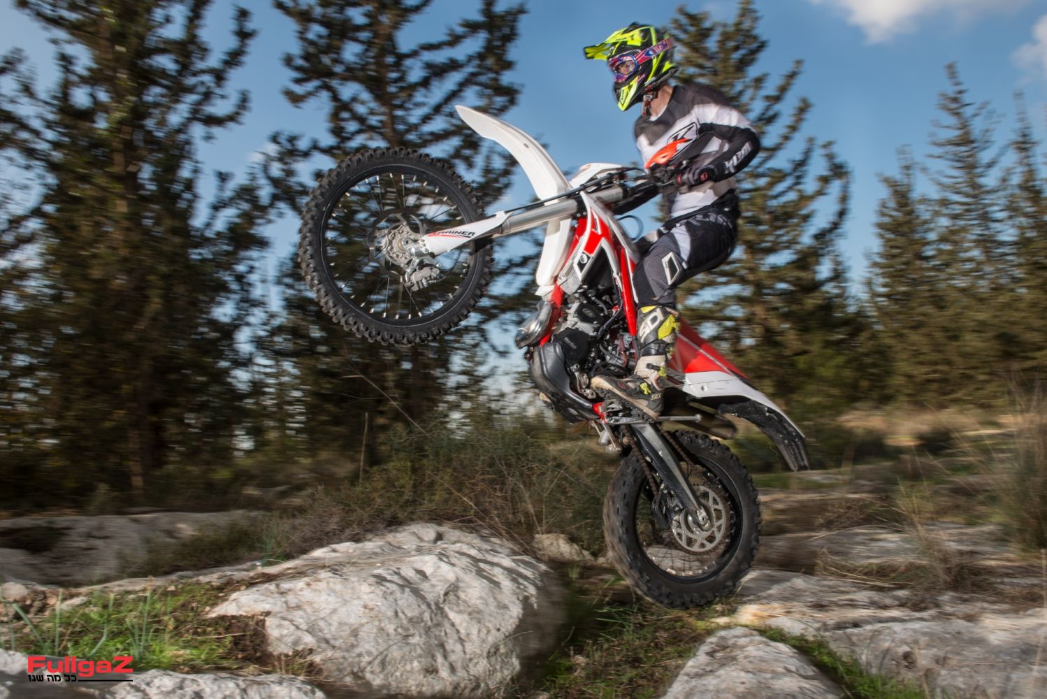 רכיבה ראשונה: בטא קרוסטריינר 250