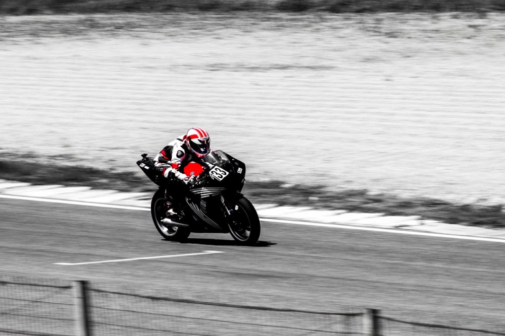 מסלול אספלט – רק על הקווים (א')