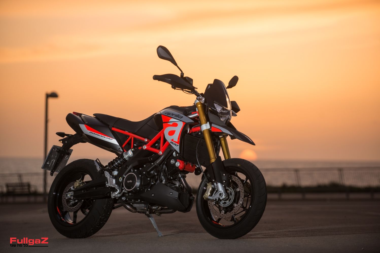 10 דברים שאתם צריכים לדעת על האפריליה דורסודורו 900