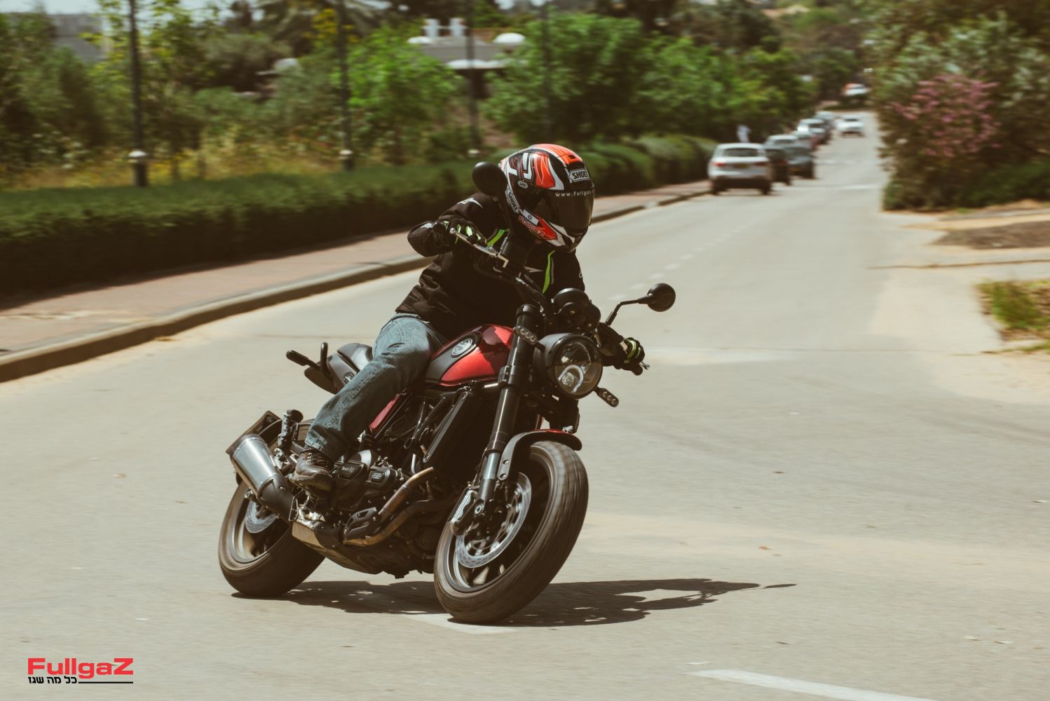 רכיבה ראשונה: בנלי לאונצ'ינו 500