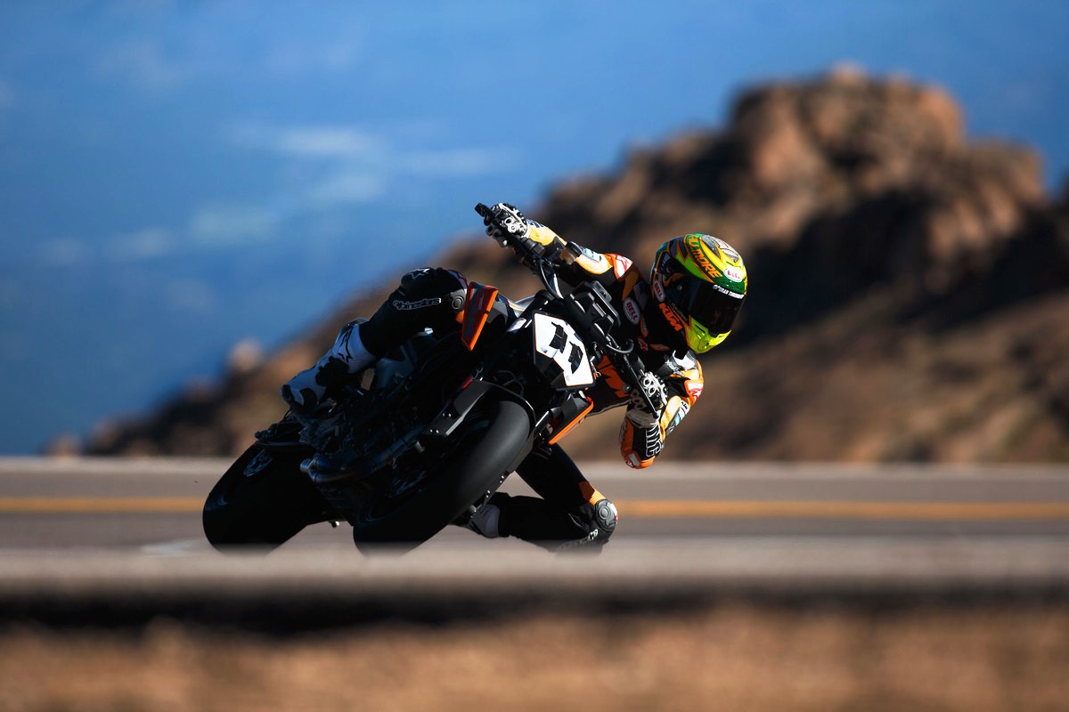 ענפים בעולם: כיבוש הפייקס פיק