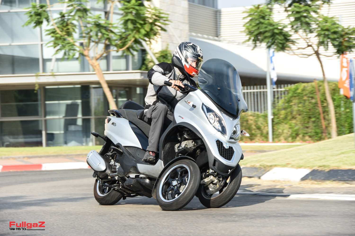 דגמי פיאג'ו נקראים למוסך