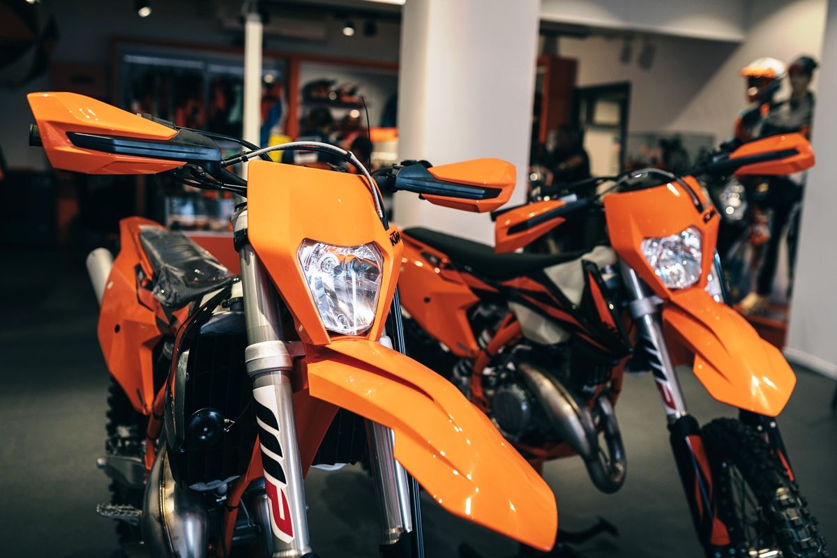 ק.ט.מ משיקה בישראל את דגמי 2019 – אנדורו ומוטוקרוס