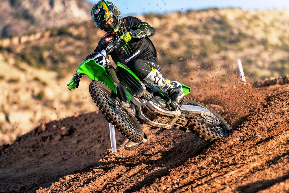 חדש בארץ: קוואסאקי KX450F דגם 2019