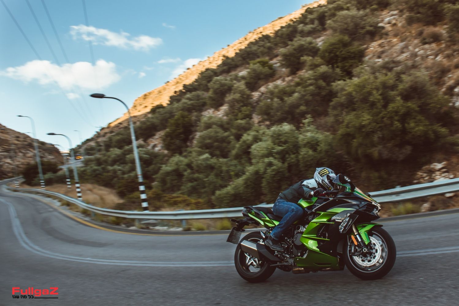 קוואסאקי H2 SX במבחן: הענק הירוק