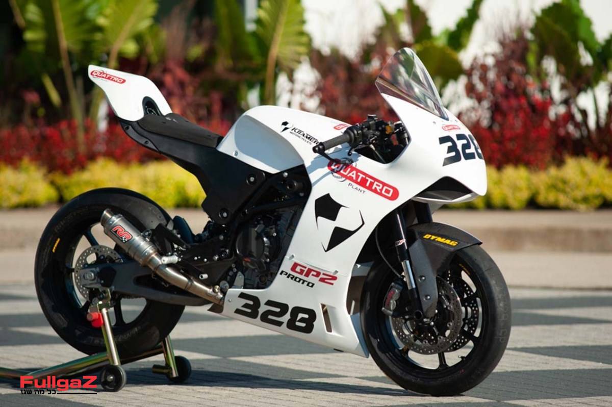 אופנוע מרוץ עם מנוע ה-LC8c של הק.ט.מ 790 דיוק