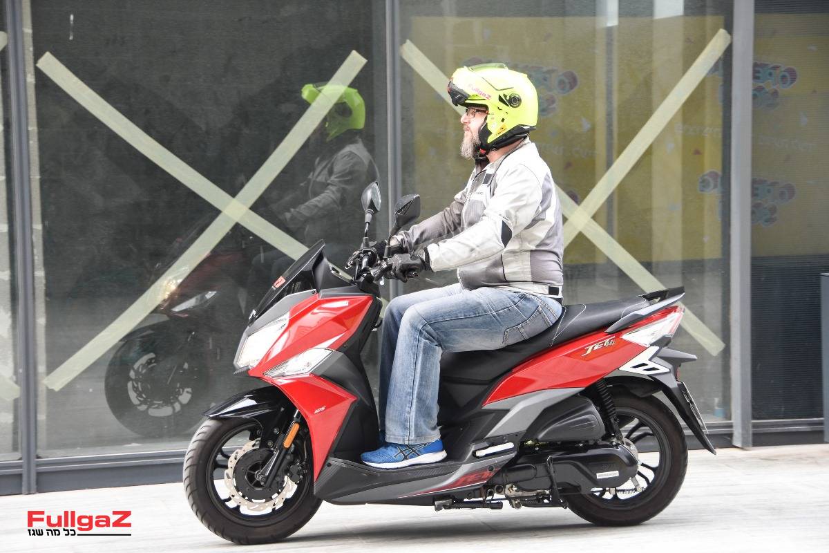 רכיבה ראשונה: סאן-יאנג ג'ט 14