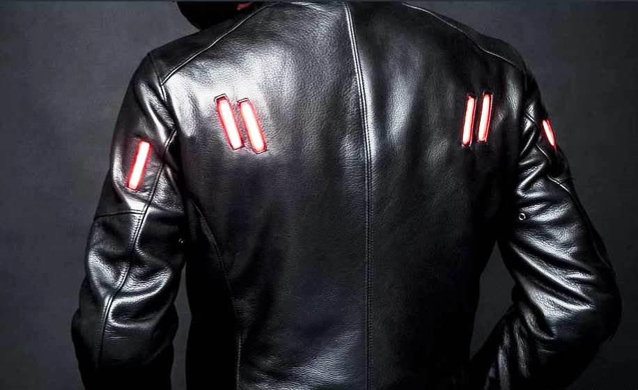 מעיל רכיבה – עכשיו עם תאורה מובנית