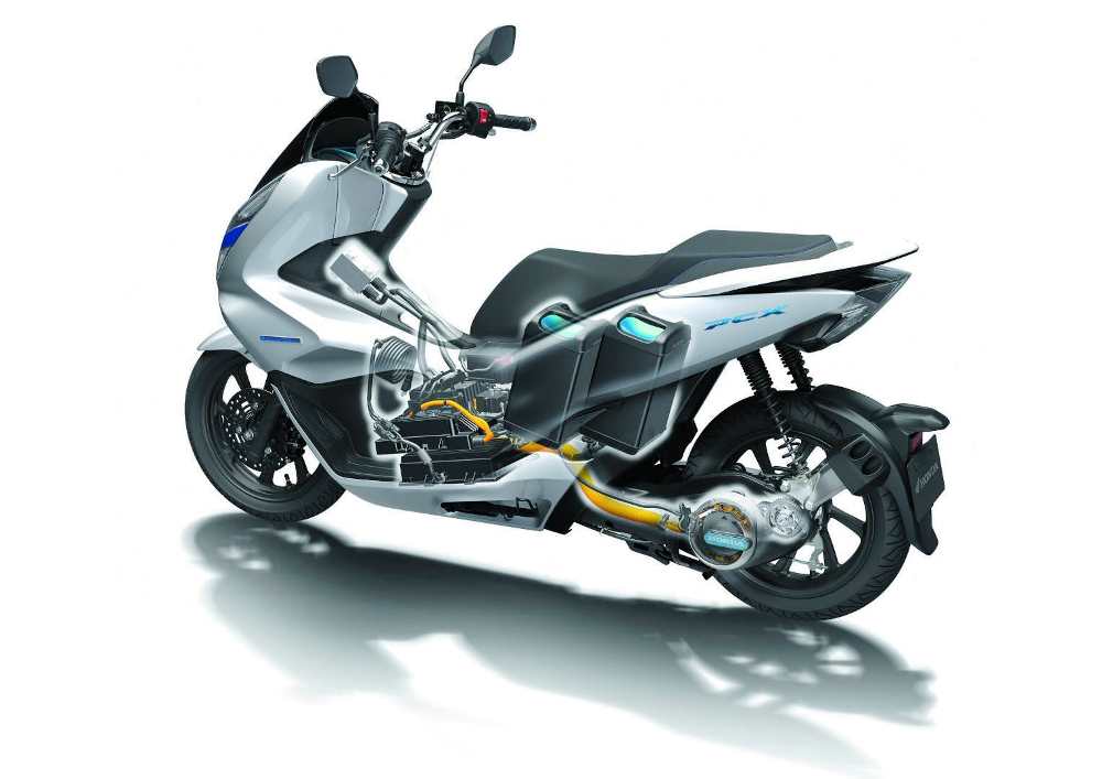 ארבע היפניות יוצאות בשיתוף פעולה היסטורי חשמלי