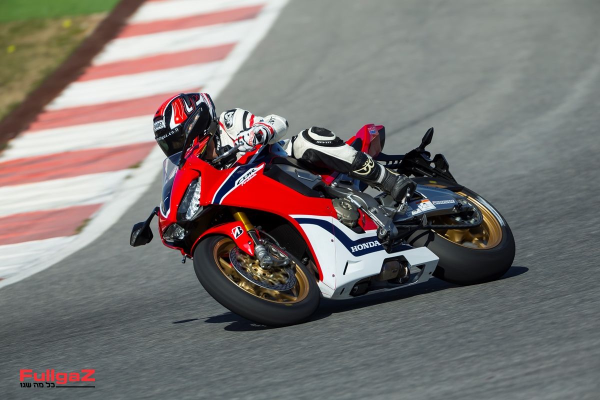 הונדה: ה-CBR1000RR יגיע עם כנפונים מתכווננים?