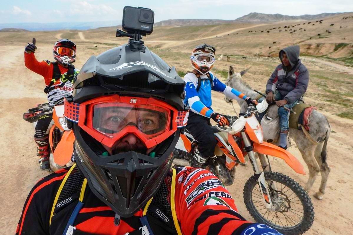 אנג'לו רוכב אנדורו בישראל – הסרטונים