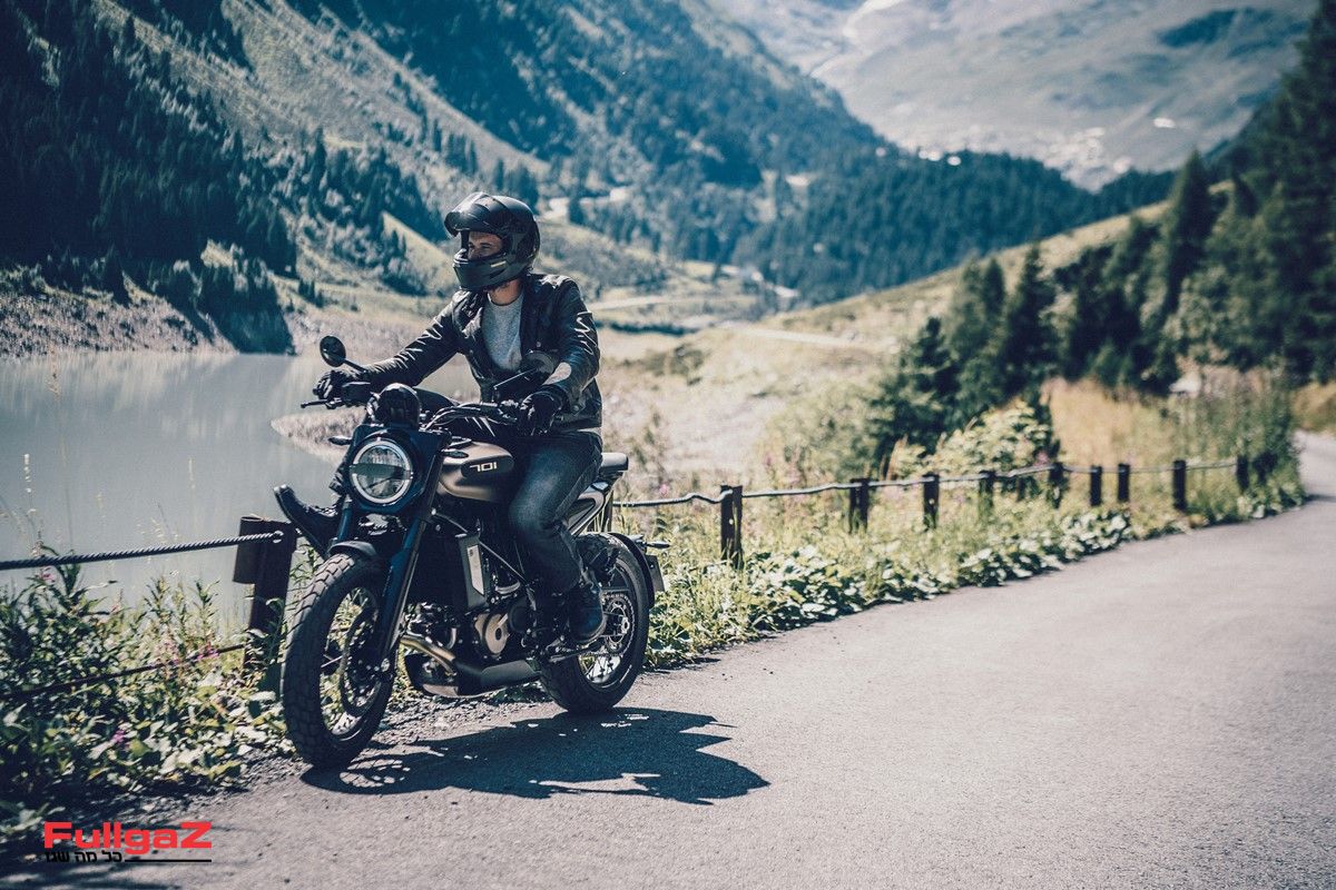 הוסקוורנה מציגה ליין ציוד רכיבה פונקציונלי ליום-יום