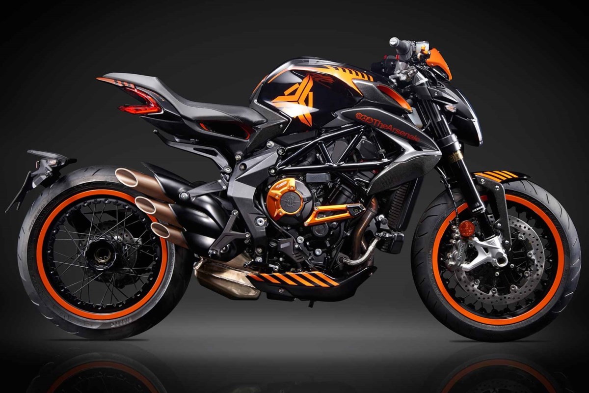 MV אגוסטה: גרסה מיוחדת לדראגסטר 800RR