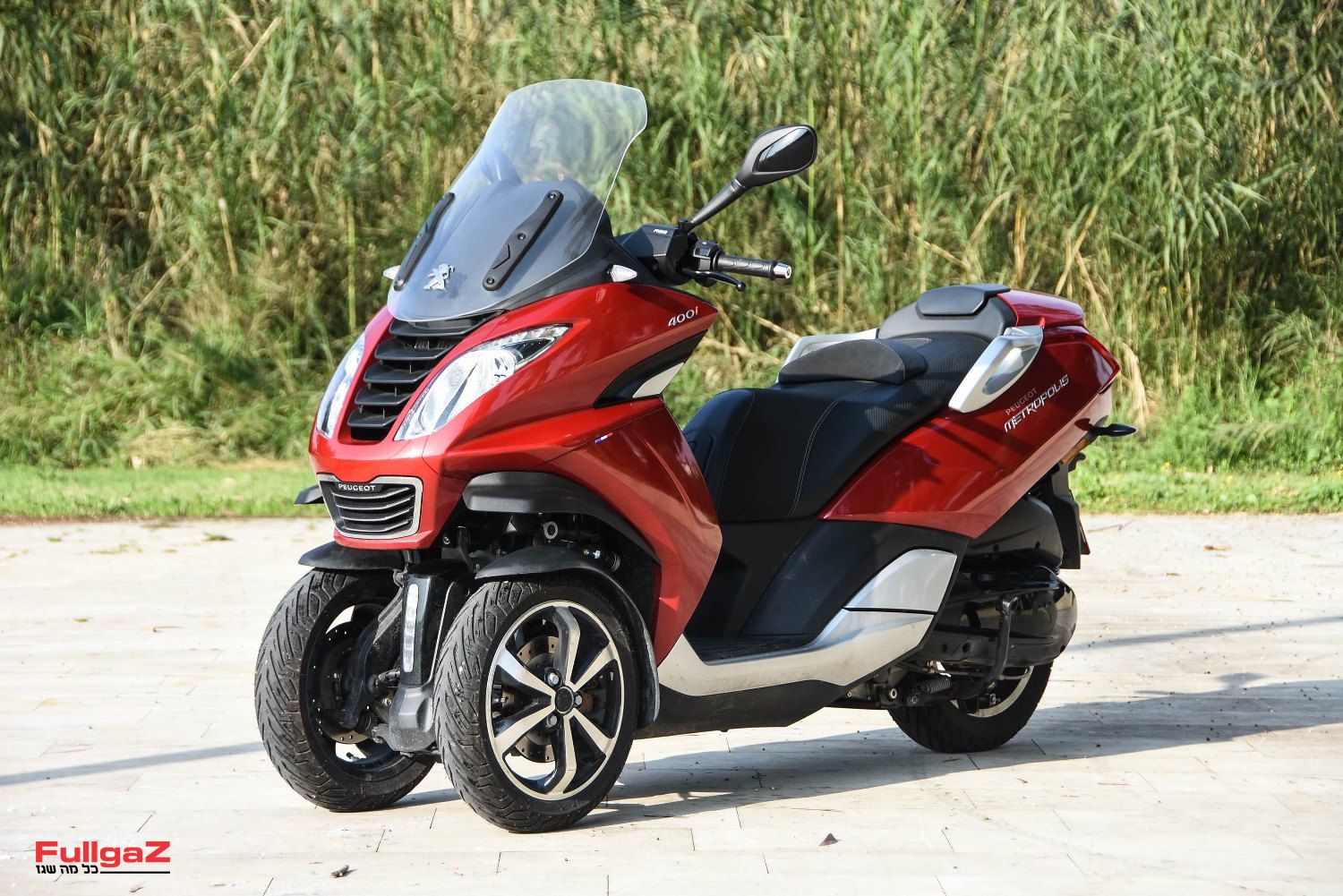 פיג'ו מטרופוליס 400