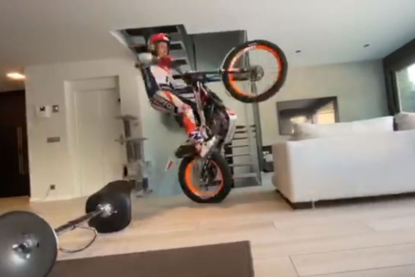 צפו: מה קורה כשאלוף עולם נכנס לבידוד